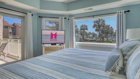 Primary King Suite with Pool and Ocean Views and Access to Balcony