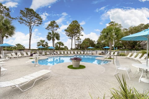 Heated pool, year-round vibes