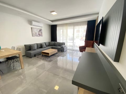 Holiday Apartment in Courtyard Long Beach