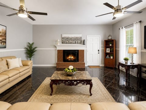 Spacious Luxury Home Retreat Near Atlanta image 2
