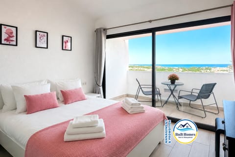 BnB Home Lili Seaview Residence, 4 Terraces, pool