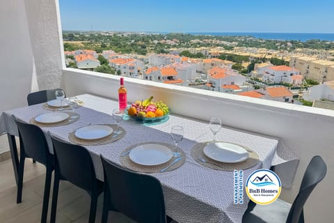 BnB Home Lili Seaview Residence, 4 Terraces, pool