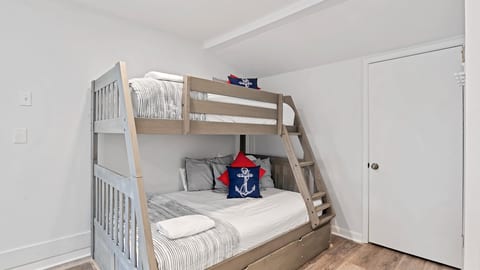 Loft with Twin over Full Bunk