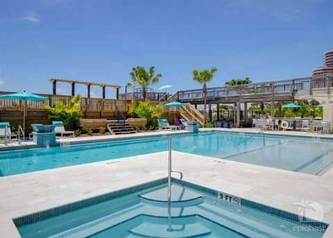 Beachside 1 heated pool and hot tub