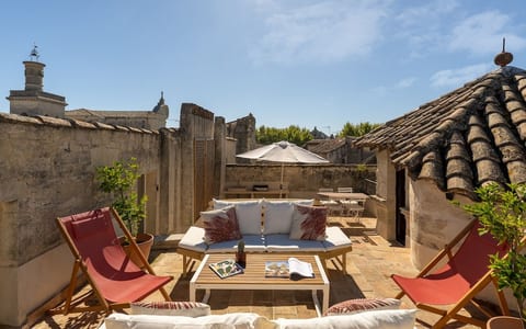 Uzès, Place aux Herbes Penthouse 360 city rooftop image 2