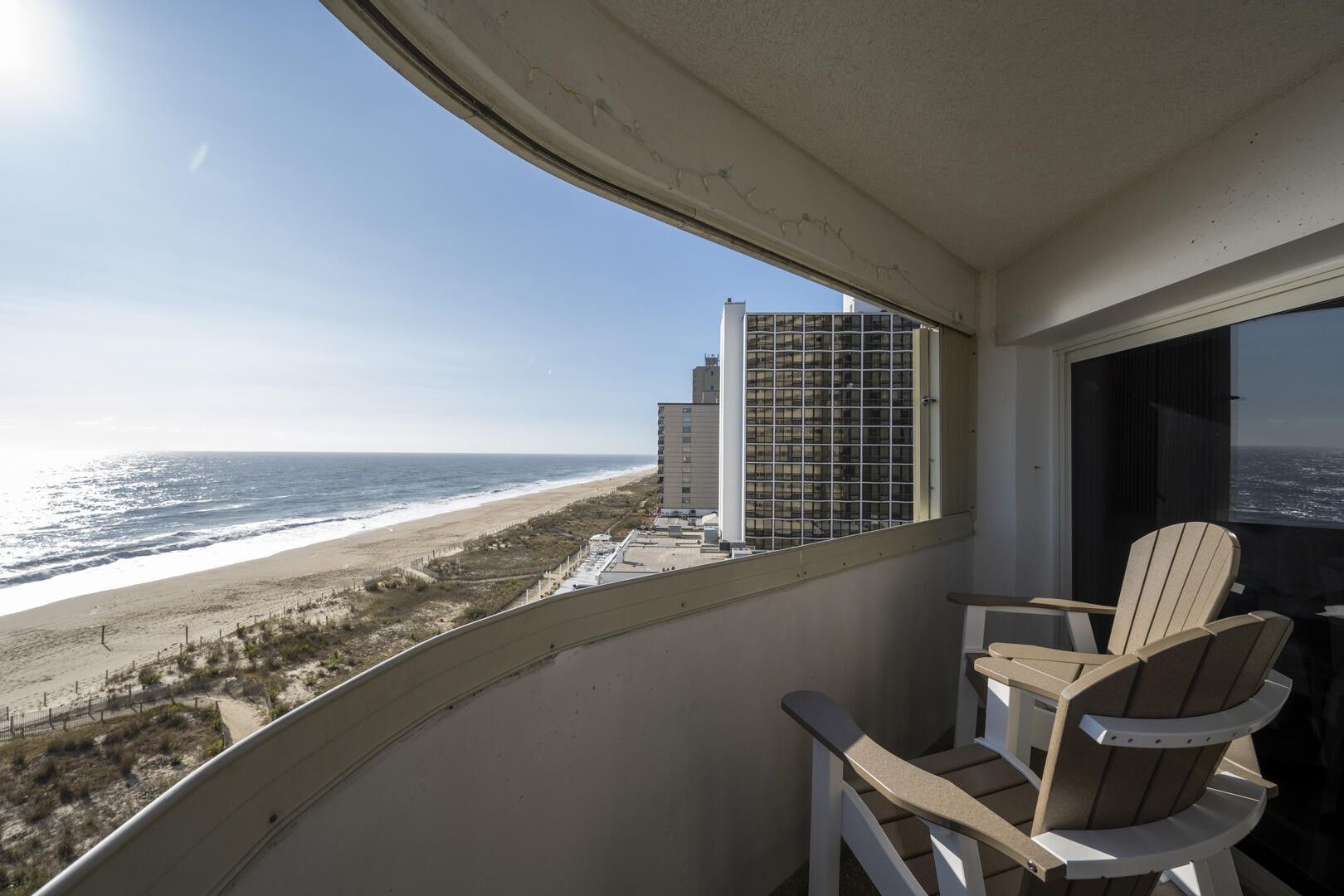2Bedroom/Direct ocean front views SLEEP 8
