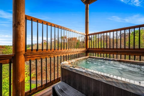 Majestic Pines Lodge