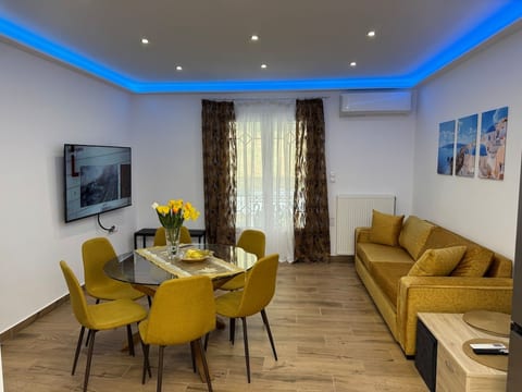 Spacious 2BR | 160m Metro | Piraeus 3min-6 Guests image 3