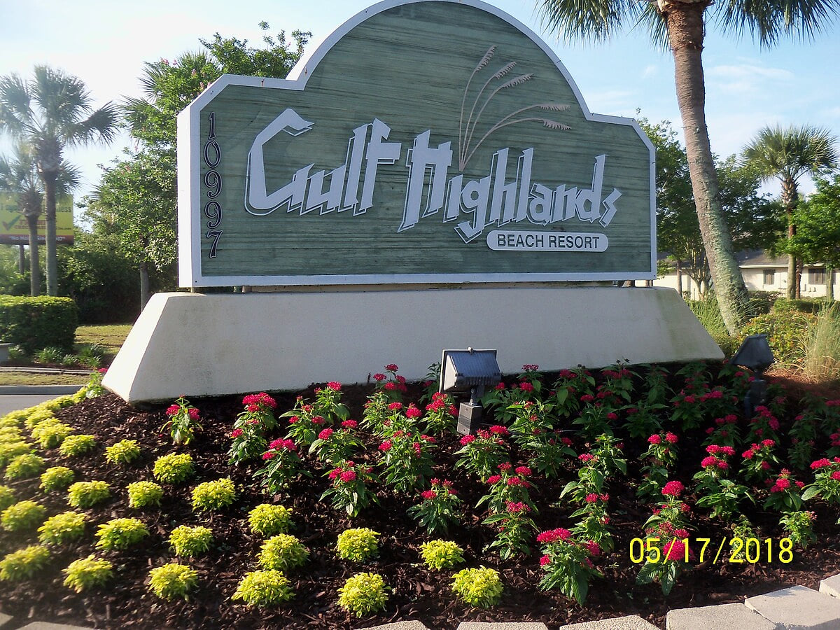 The Gulf Highlands front entrance sign.