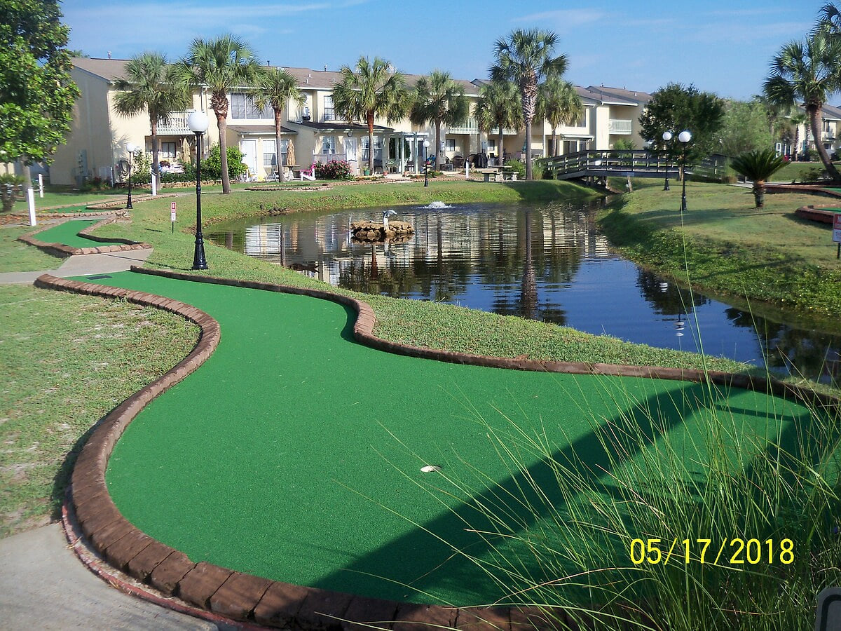 18 holes of miniature golf to play anytime for free.