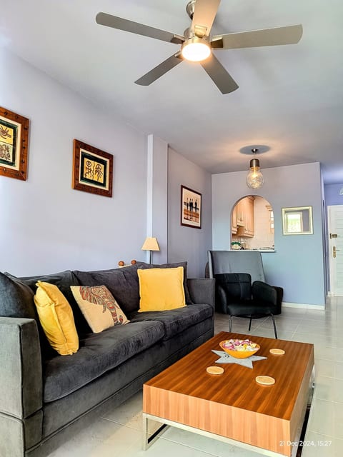 El Faro Home with a View | garden, pet friendly image 5