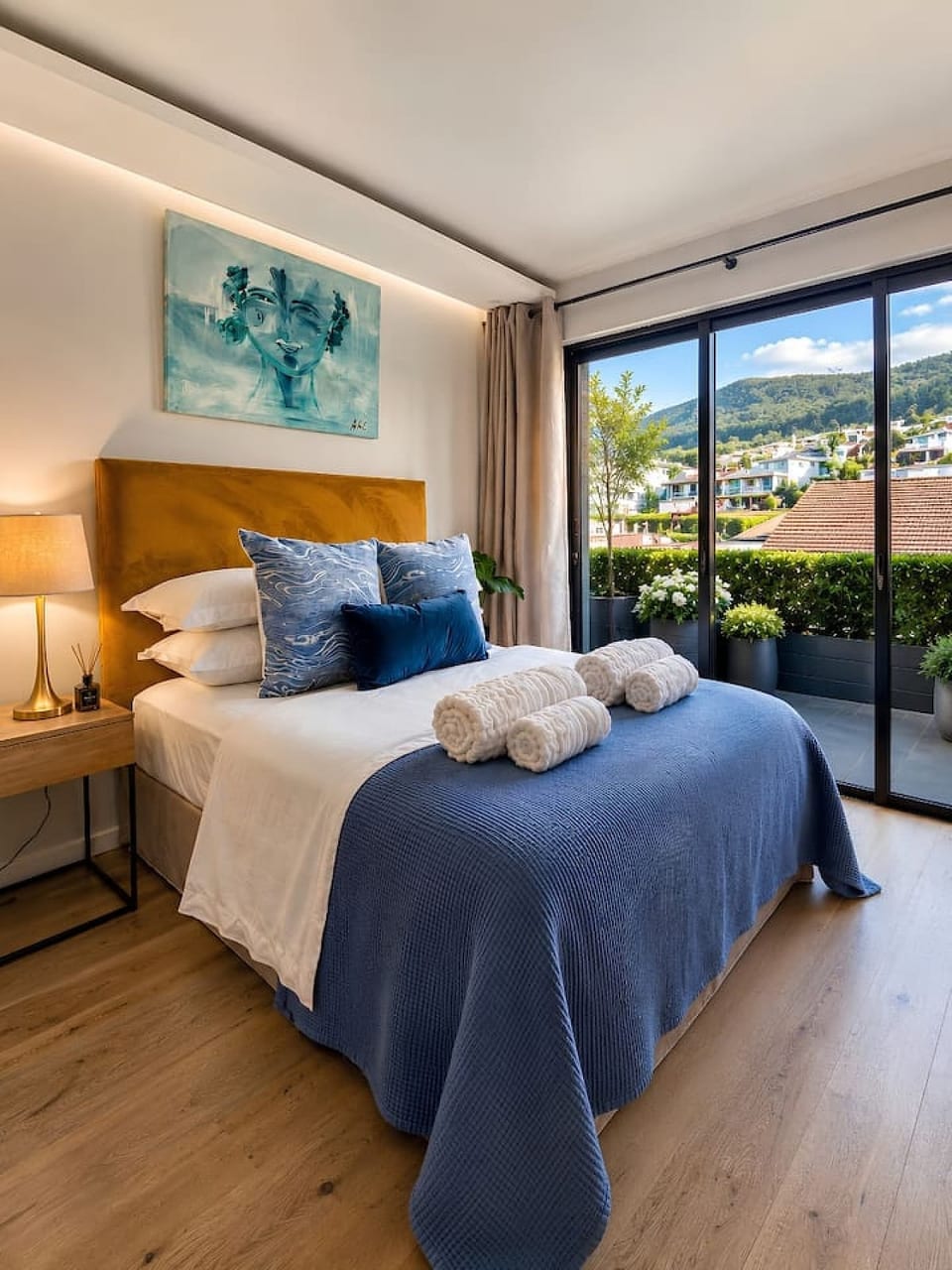 Sea Point Oasis Two Bedroom Apartment - Cape Town