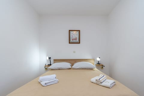 Apartments Mande - Unit 378908-13