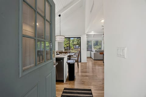 Sea Pines · Walk to Beach · Lagoon Deck · 3BR