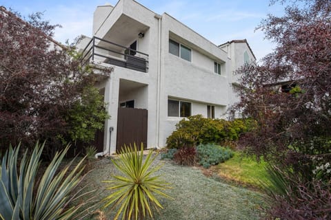 *New* Cozy Leucadia Beach House with Parking!