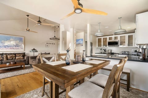 *New* Cozy Leucadia Beach House with Parking!