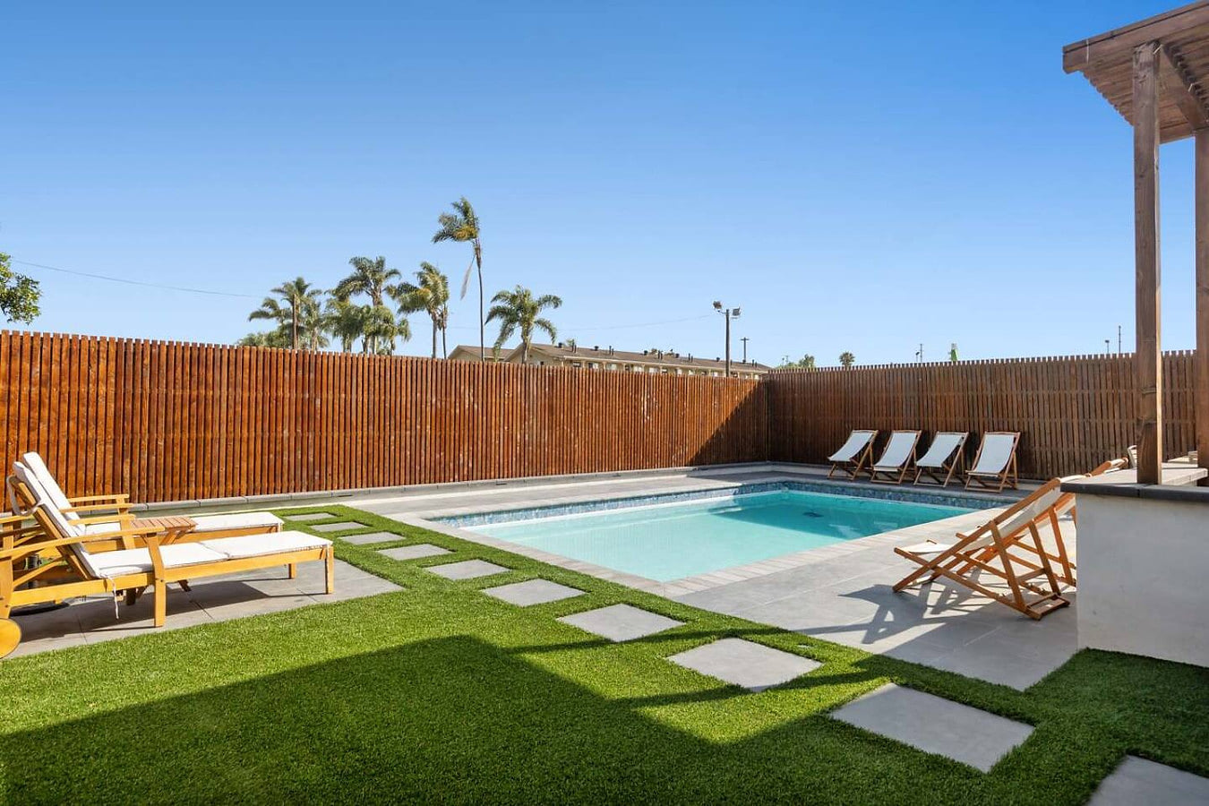 Family Pool House Oasis