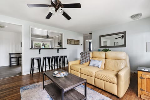 Oceanside Bungalow *1 Mile to Beach & Pier!*