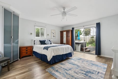 Oceanside Bungalow *1 Mile to Beach & Pier!*