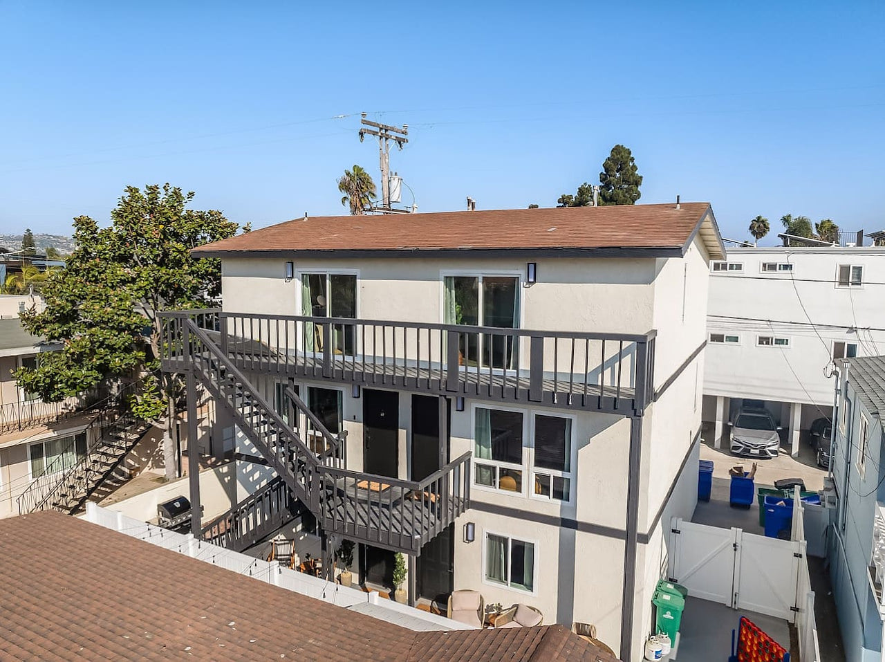 Jewell Street Gems Two homes in one
