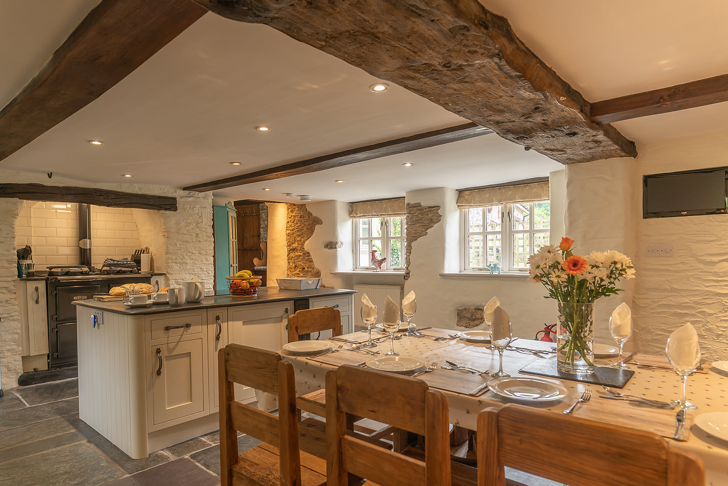 The Farmhouse Kitchen/Dining