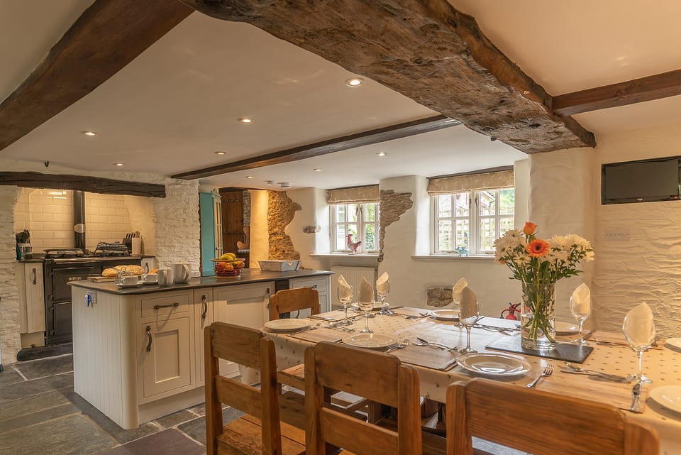 The Farmhouse Kitchen/Dining