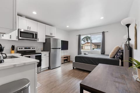 Cozy Central Studio for Monthly Living