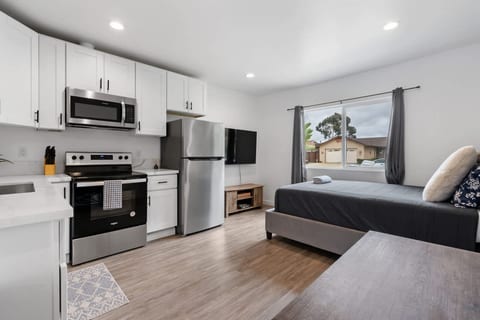 Cozy Central Studio for Monthly Living