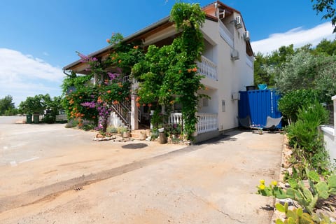 Apartments Andrijana - Unit 378817-13