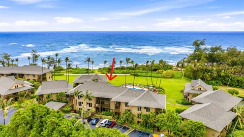 Green lawns and palms spill from your door to the open ocean.