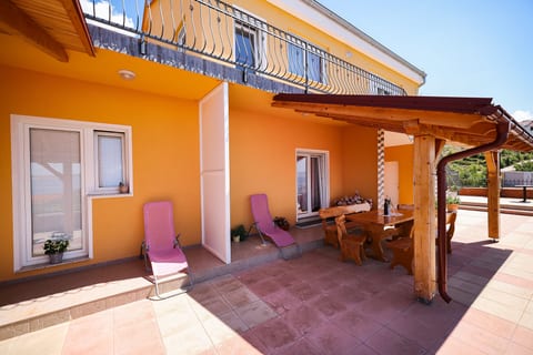 Apartments  Lucky  - Unit 378508-13