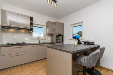 House Melani - Unit 378920-13