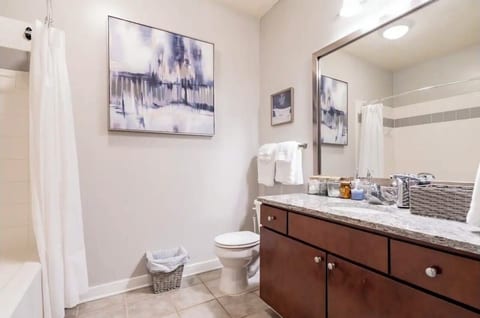 3/4 bathroom with modern rainfall shower