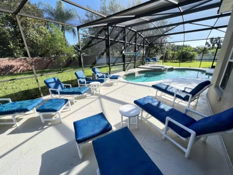 Mickeys Corner Fantastic Huge Private Pool Hot Tub Game RM BBQ