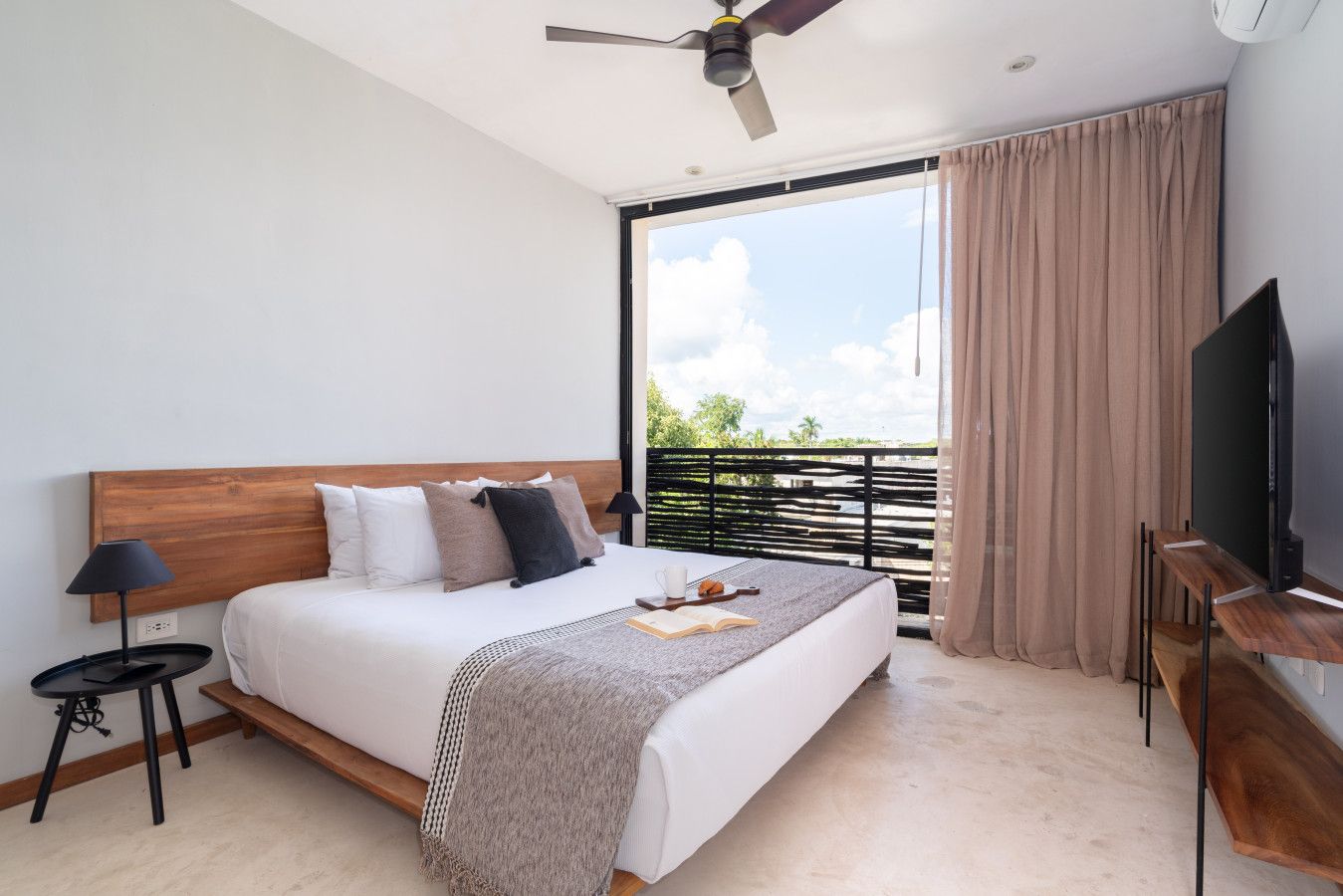This inviting king-size bed combines softness and support, providing a soothing retreat for restful nights and a refreshing start to each day.