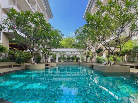 Twin Peaks Chiang Mai | Monthly Pool Stay