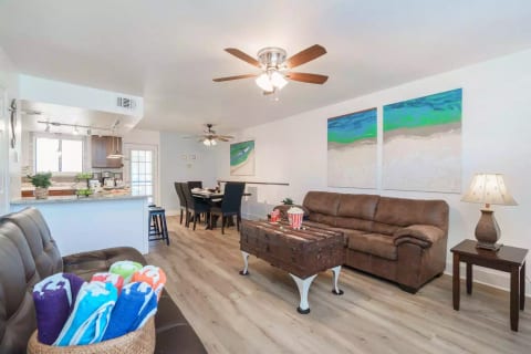 Relaxing Panama City Home- Beaches I Pools I Resort