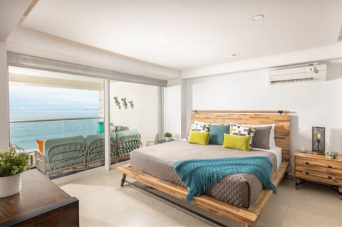 Luxury 2-Bedroom Beachfront Oasis – Two Balconies