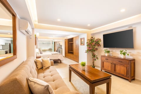 Serene Beachfront Escape – Includes Delicious Breakfast