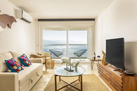 Breathtaking 2BR Oceanfront Paradise with Panoramic Views
