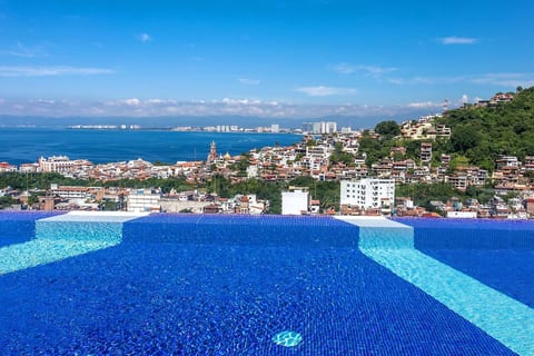 Stunning V-Estrella Penthouse - 2 BRs - Great View