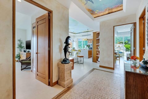 Stunning V-Estrella Penthouse - 2 BRs - Great View