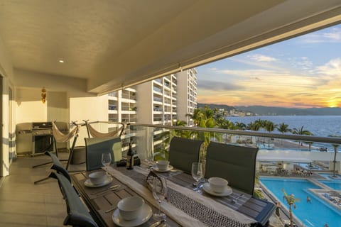 Oceanfront Luxury Harbor171