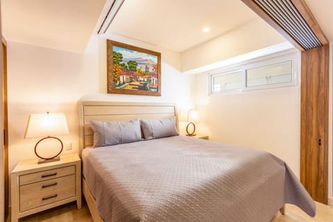 Lovely 1 Bedroom Beachfront Condo
