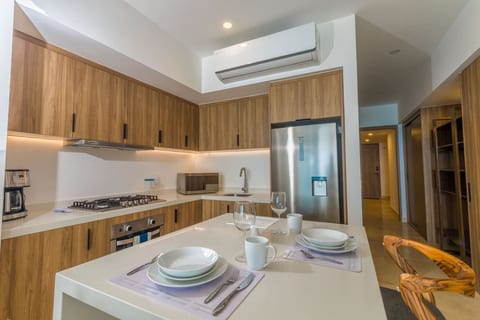 Charming 1-bedroom Oceanfront Condo