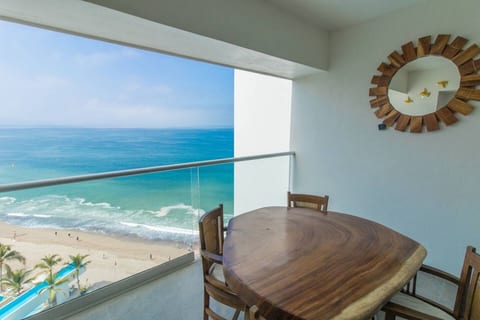 Charming 1-bedroom Oceanfront Condo