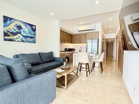 Bright & Breezy 1BR with Ocean View – Ideal for Families