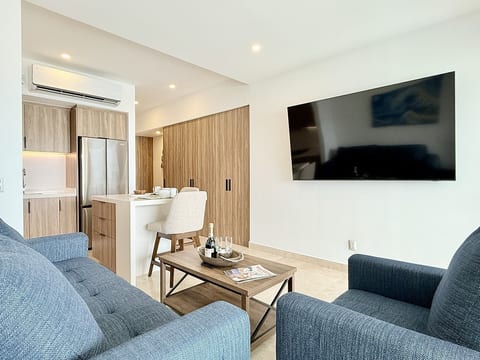 Bright & Breezy 1BR with Ocean View – Ideal for Families