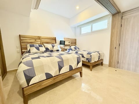 Bright & Breezy 1BR with Ocean View – Ideal for Families