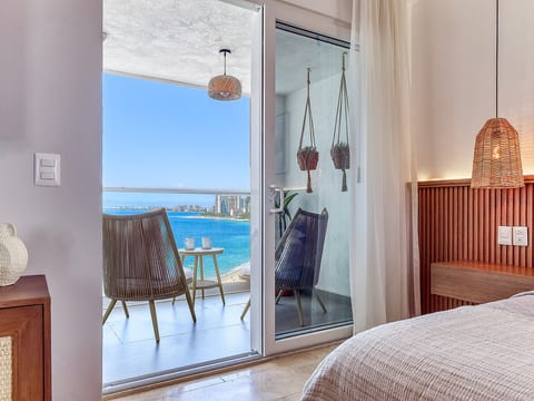 Moikkarentals | Beachfront Luxury Studio Harbor171